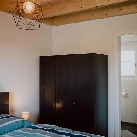 Kaiserstuhl Apartment *